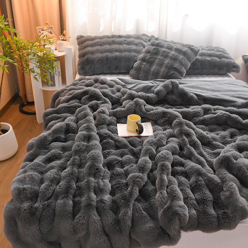 Fleece Throw Blanket — Extra Soft Bedroom Blanket for Sofa, Bed & Cold Nights