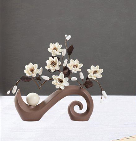 Creative Minimalist Ceramic Vase — Artisan Accent Vase for Shelf, Entryway & Coffee Table
