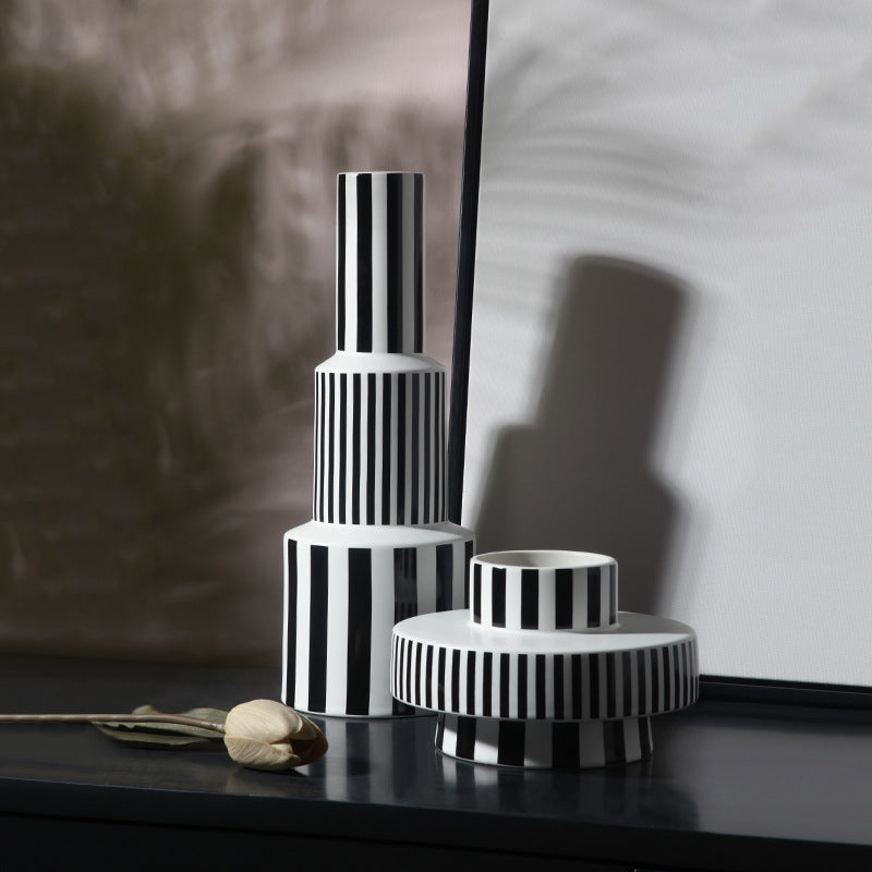 Black & White Geometric Ornament — Minimalist Sculptural Shelf Decor for Living Room & Home Office